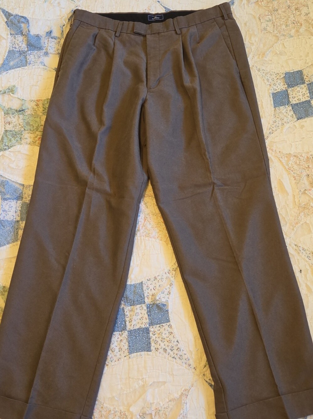 Dockers Pleated Khaki Pants